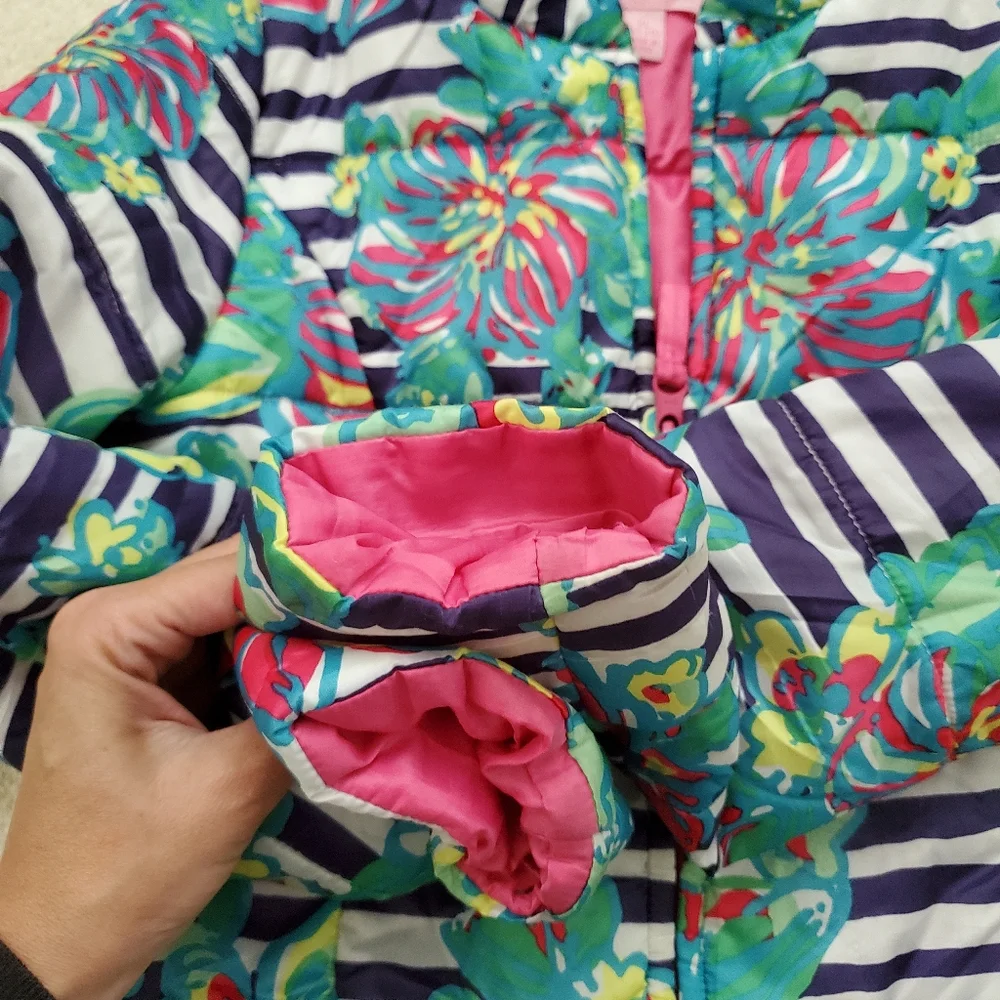 Lilly Pulitzer Mini Kate Puffer Jacket in Paradisio Resort White szXL (12-14)